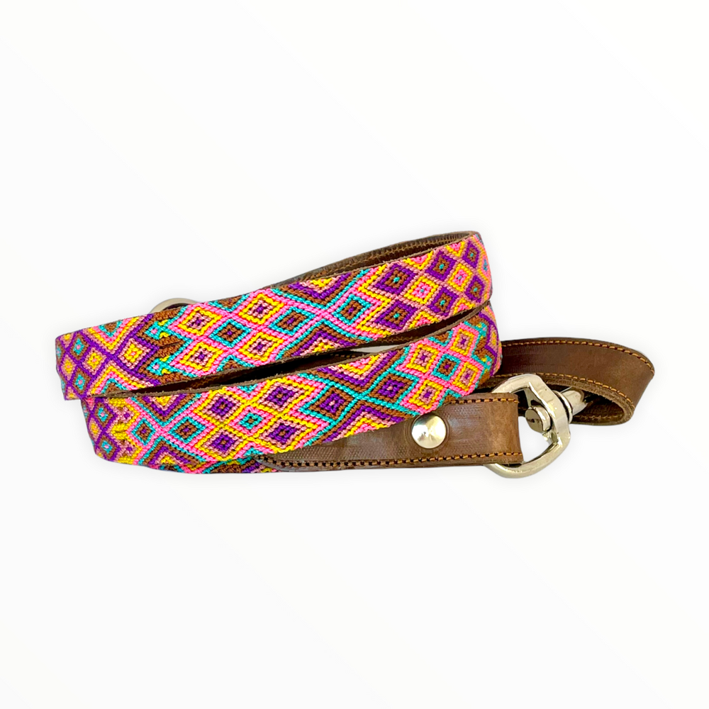 
            
                Load image into Gallery viewer, Artisan Dog Lead, Yelapa (leather lining)
            
        